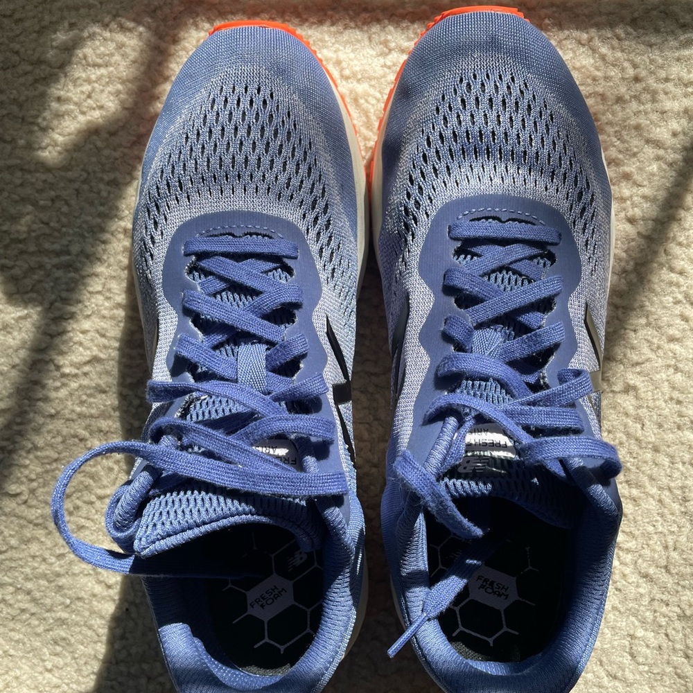 New Balance ladies fresh foam Arishi Blue Athletic Shoes